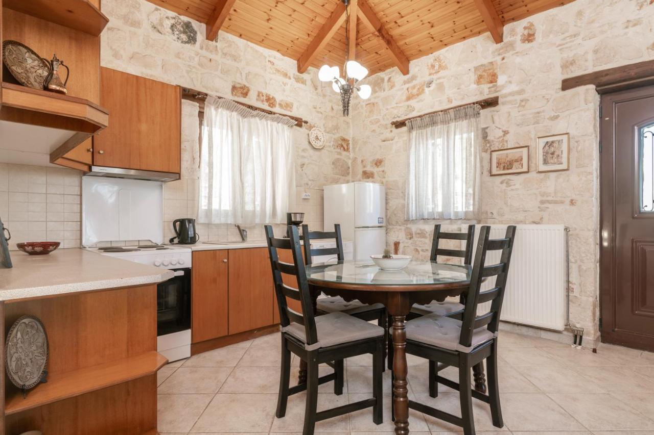 Vozas Villas - Traditional Houses With Great View Tragaki Esterno foto