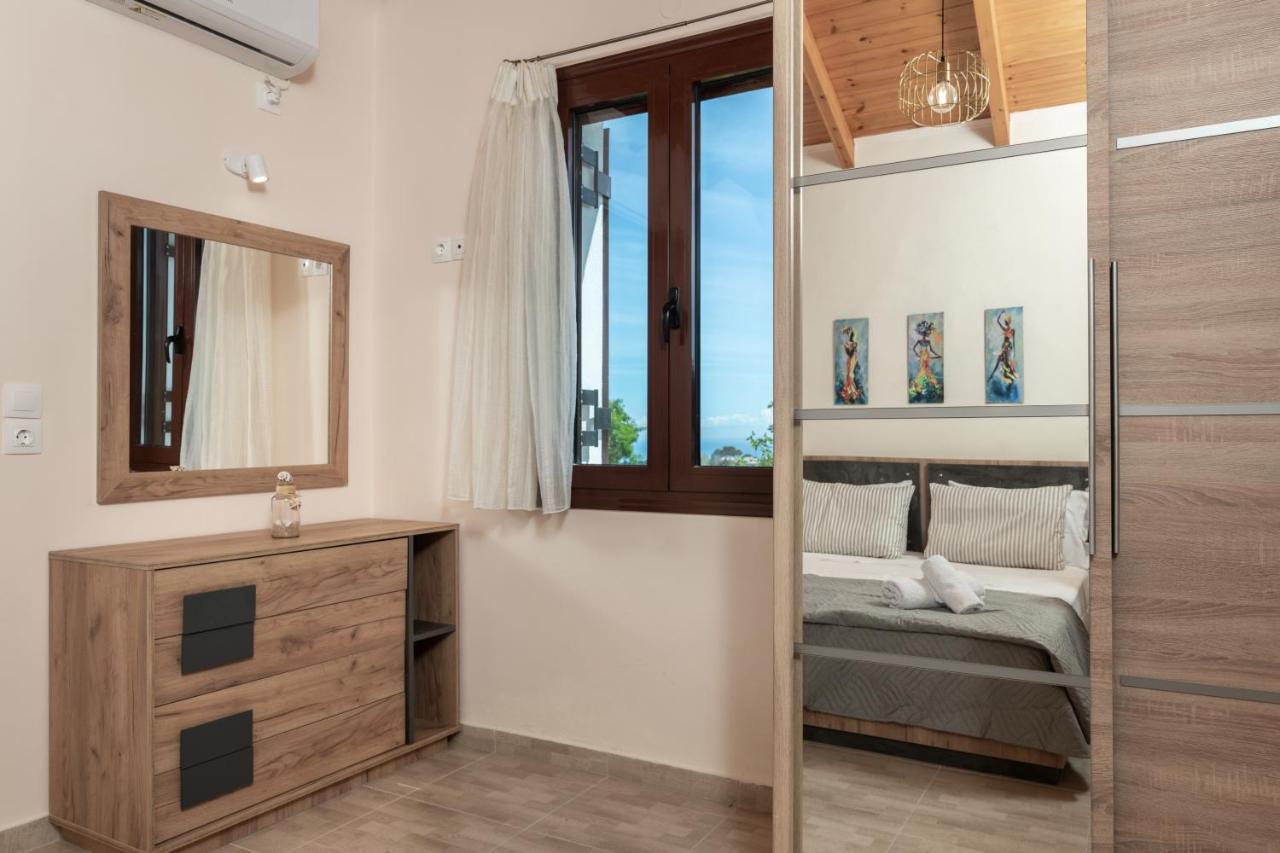 Vozas Villas - Traditional Houses With Great View Tragaki Esterno foto